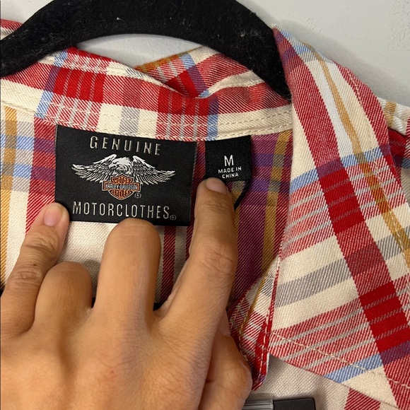 NWT Harley Davidson Women's Red and White Plaid Cold Shoulder Button Down Shirt - Picture 4 of 7